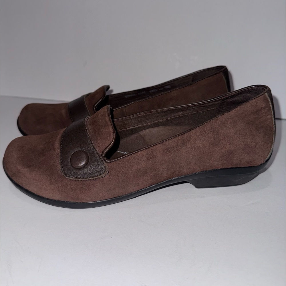 Dansko Olena Shoes Brown Suede Leather Slip On Loafers Shoes Sz 37 US 6.5-7